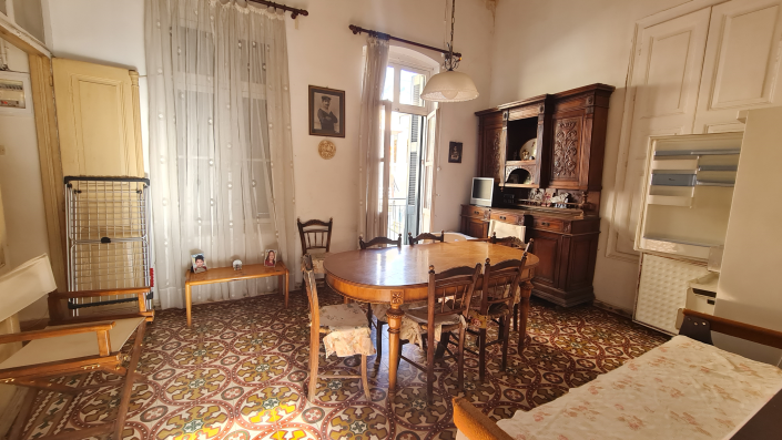 Image No.10-4 Bed Property for sale