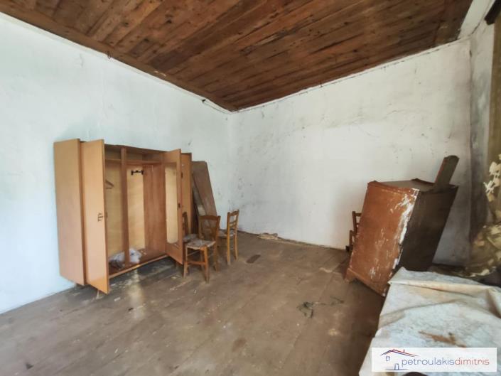 Image No.9-1 Bed Village House for sale