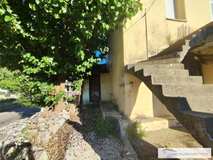 Image No.7-1 Bed Village House for sale