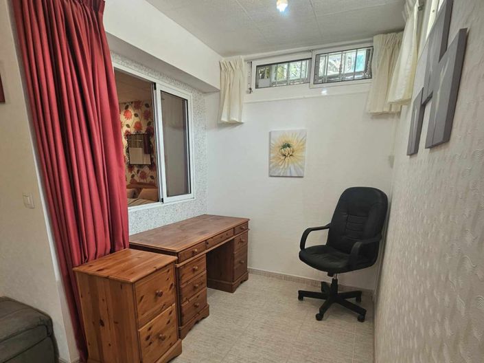 Image No.42-4 Bed House for sale