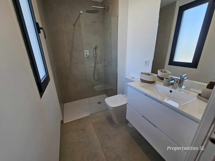 Image No.12-3 Bed Apartment for sale