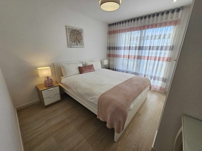 Image No.27-4 Bed Property for sale