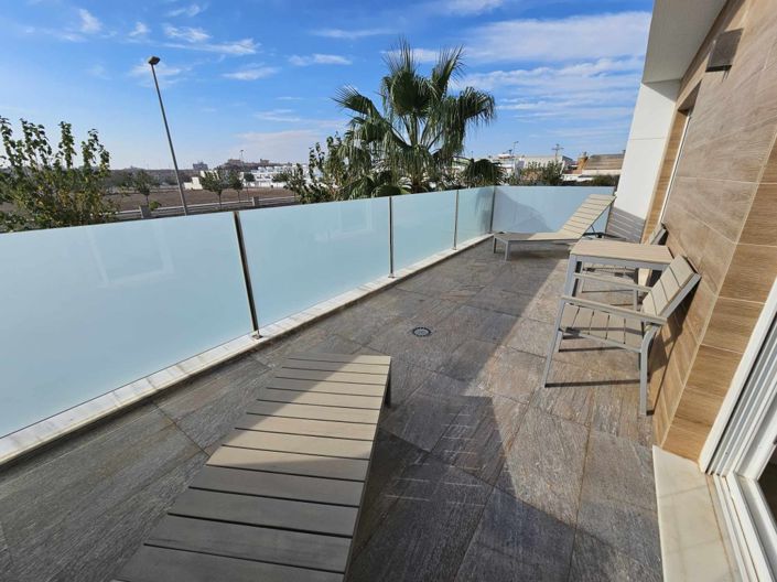 Image No.41-4 Bed Property for sale