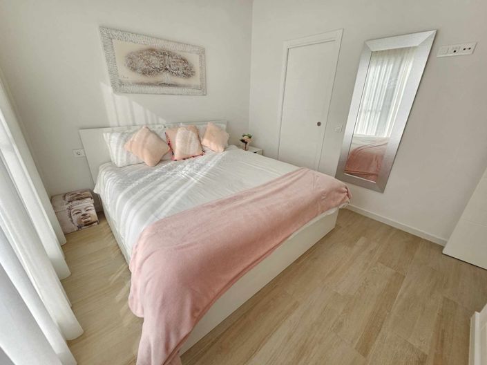 Image No.47-4 Bed Property for sale