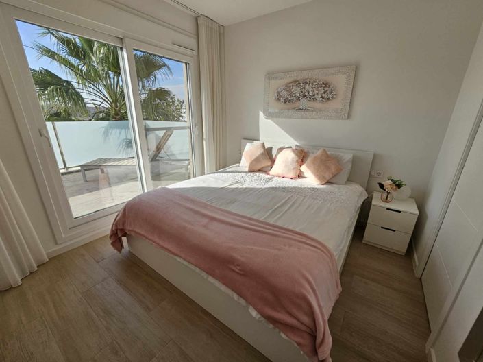 Image No.50-4 Bed Property for sale