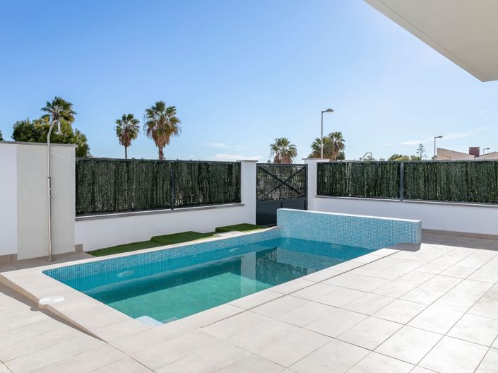 Image No.4-3 Bed Property for sale