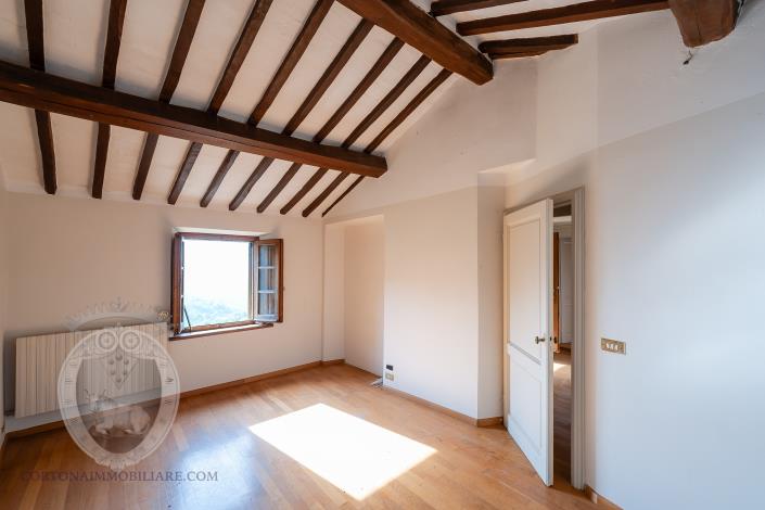 Image No.22-3 Bed Country House for sale