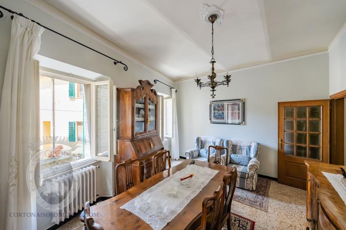 Image No.10-3 Bed Townhouse for sale