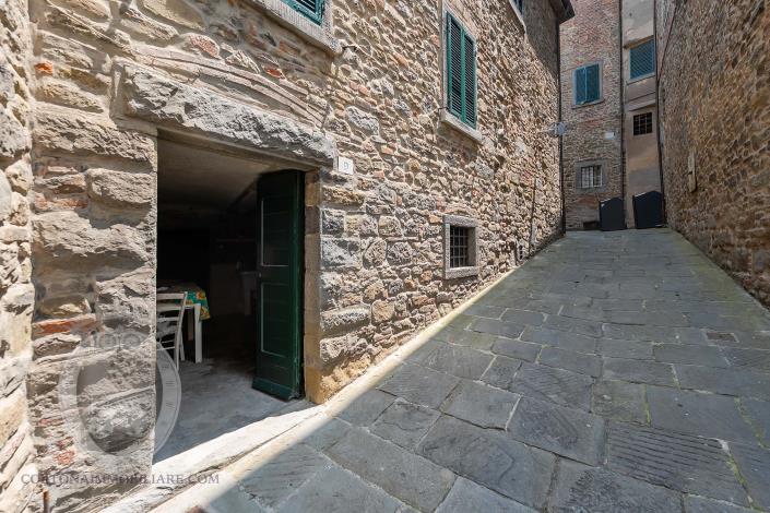 Image No.23-3 Bed Townhouse for sale