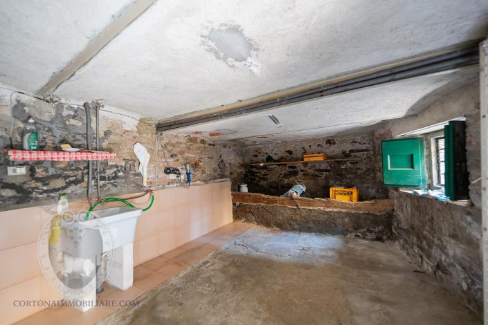 Image No.24-3 Bed Townhouse for sale