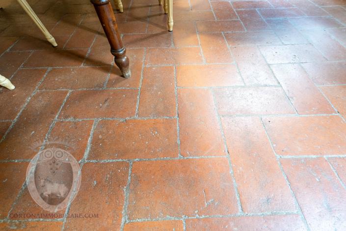 Image No.10-4 Bed Townhouse for sale