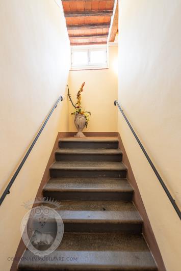 Image No.20-4 Bed Townhouse for sale