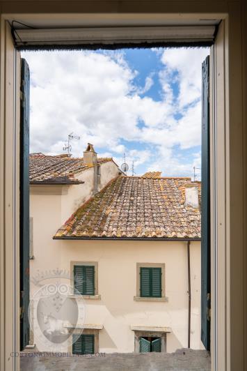 Image No.22-4 Bed Townhouse for sale