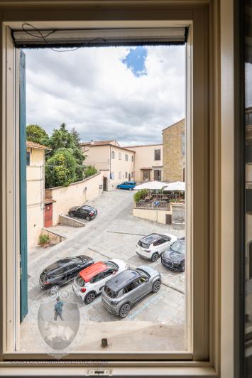 Image No.27-4 Bed Townhouse for sale