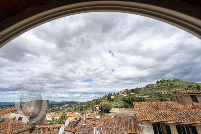 Image No.37-4 Bed Townhouse for sale