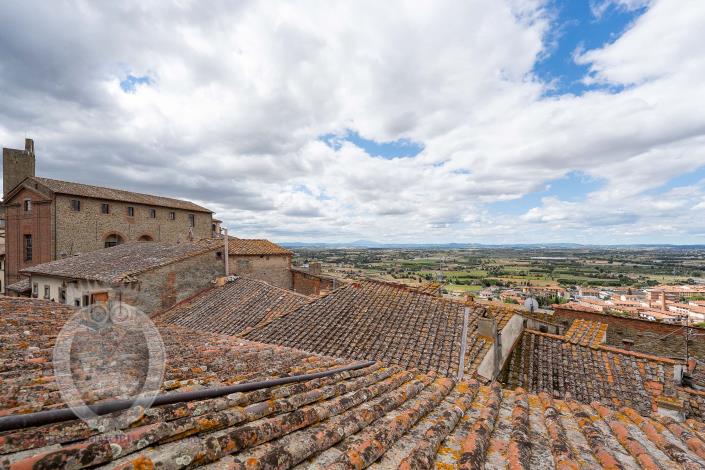 Image No.38-4 Bed Townhouse for sale