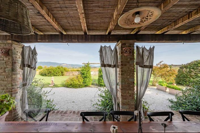 Image No.14-7 Bed Farmhouse for sale