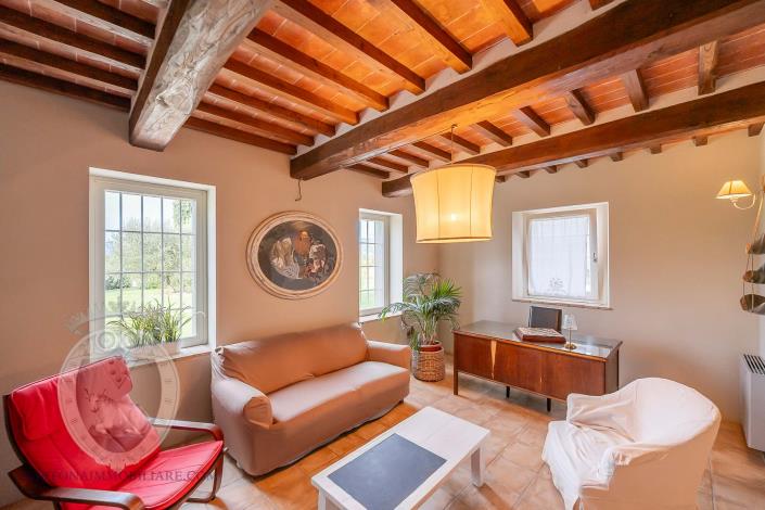 Image No.15-7 Bed Farmhouse for sale