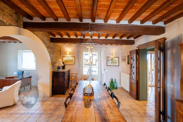 Image No.18-7 Bed Farmhouse for sale