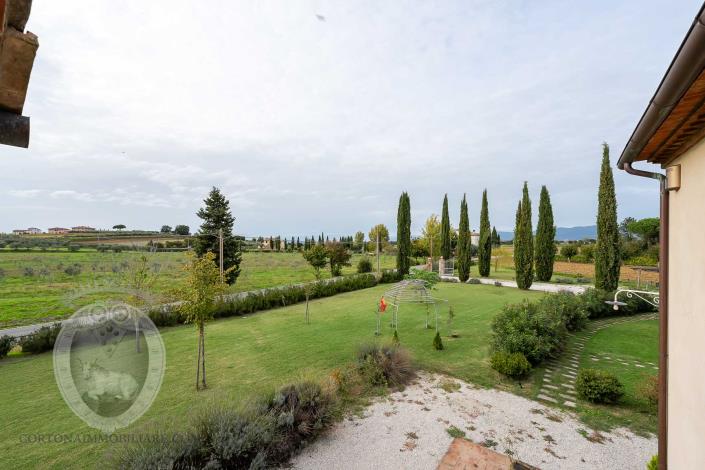 Image No.42-7 Bed Farmhouse for sale