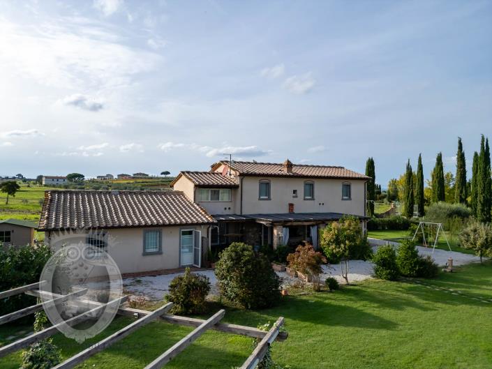 Image No.54-7 Bed Farmhouse for sale