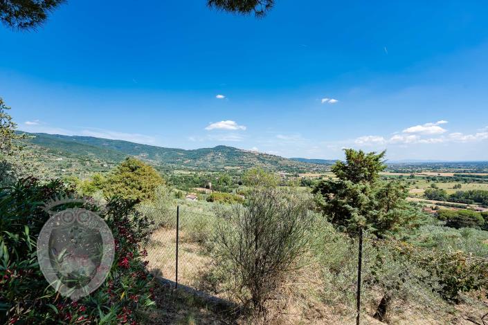 Image No.6-4 Bed Farmhouse for sale