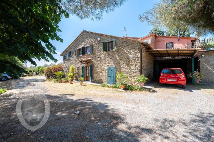 Image No.7-4 Bed Farmhouse for sale