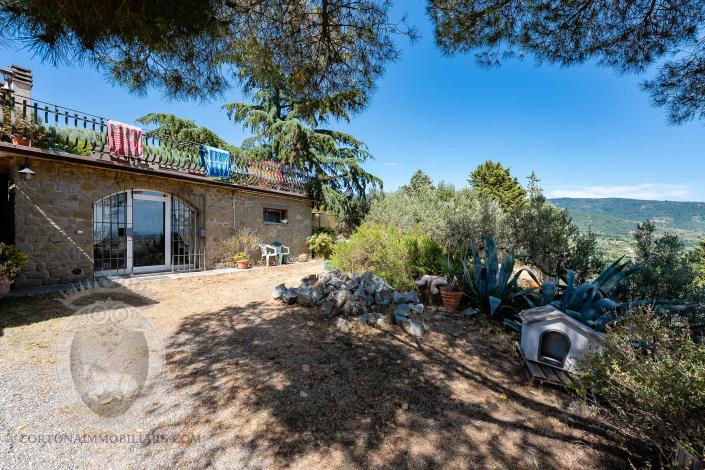 Image No.8-4 Bed Farmhouse for sale