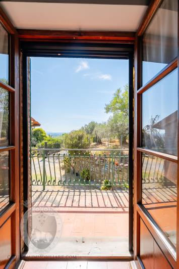 Image No.27-4 Bed Farmhouse for sale