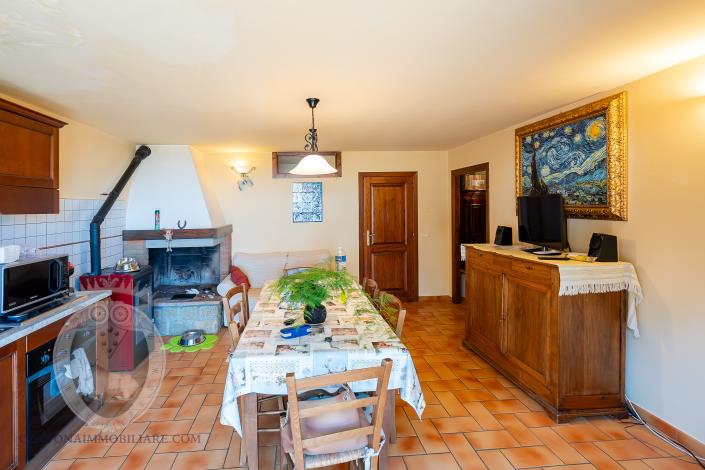 Image No.43-4 Bed Farmhouse for sale