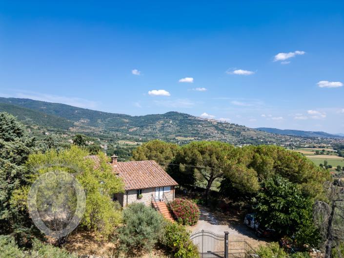 Image No.48-4 Bed Farmhouse for sale