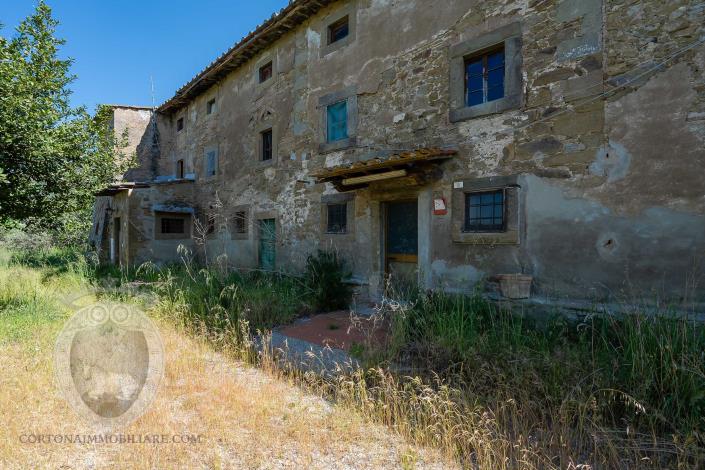 Image No.4-8 Bed Farmhouse for sale