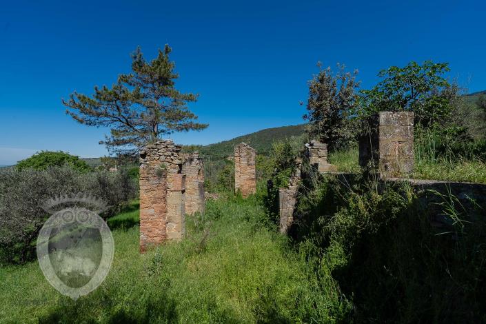 Image No.21-8 Bed Farmhouse for sale