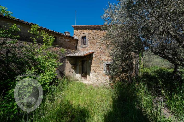 Image No.26-8 Bed Farmhouse for sale