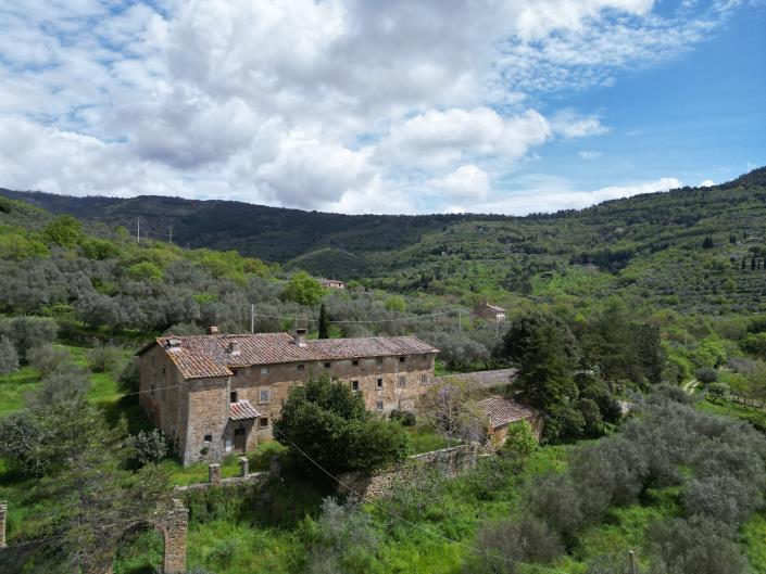 Image No.31-8 Bed Farmhouse for sale