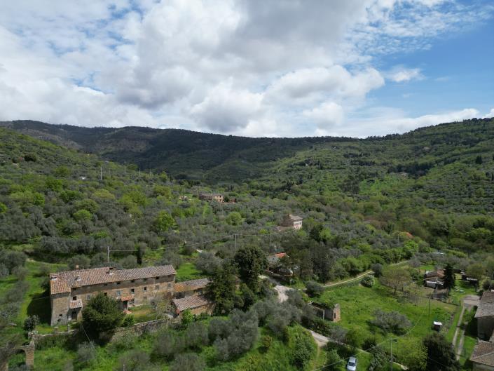 Image No.32-8 Bed Farmhouse for sale