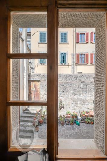 Image No.20-4 Bed Townhouse for sale