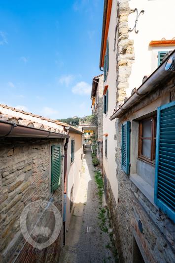 Image No.18-2 Bed Apartment for sale