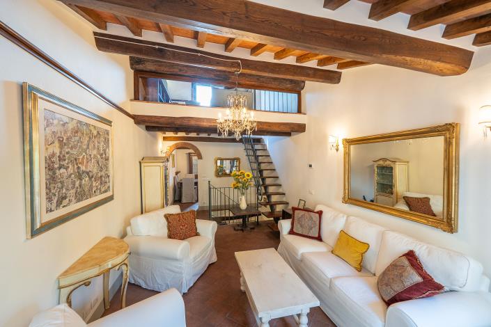 Image No.1-3 Bed Townhouse for sale