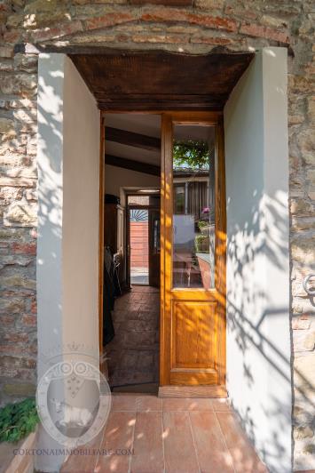 Image No.6-3 Bed Townhouse for sale