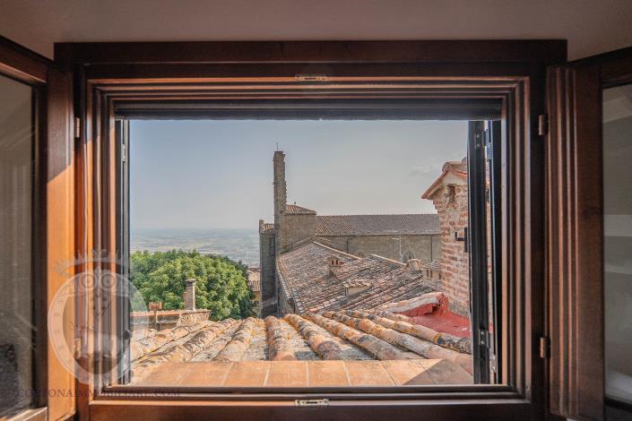 Image No.27-3 Bed Townhouse for sale