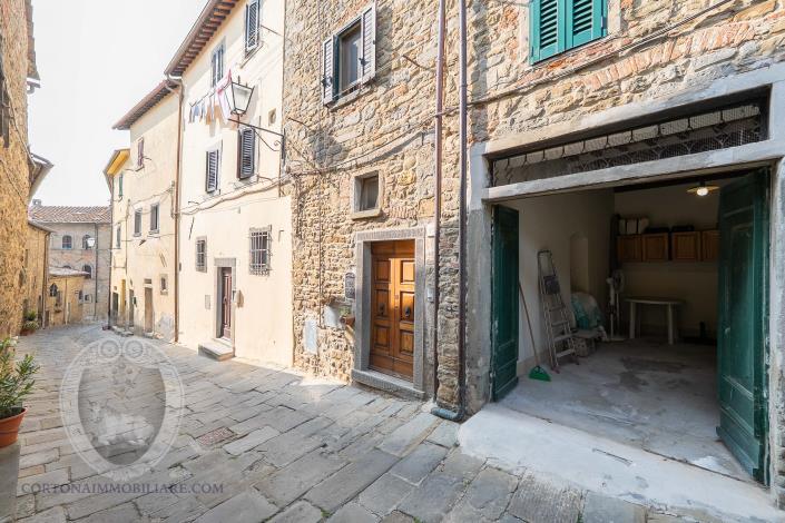 Image No.40-3 Bed Townhouse for sale