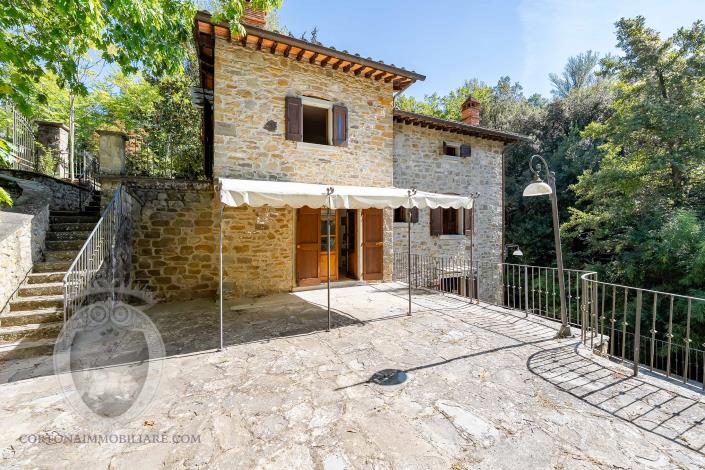 Image No.4-4 Bed Farmhouse for sale