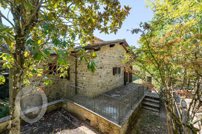 Image No.6-4 Bed Farmhouse for sale