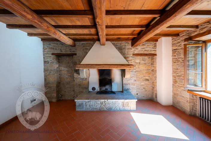 Image No.21-4 Bed Farmhouse for sale