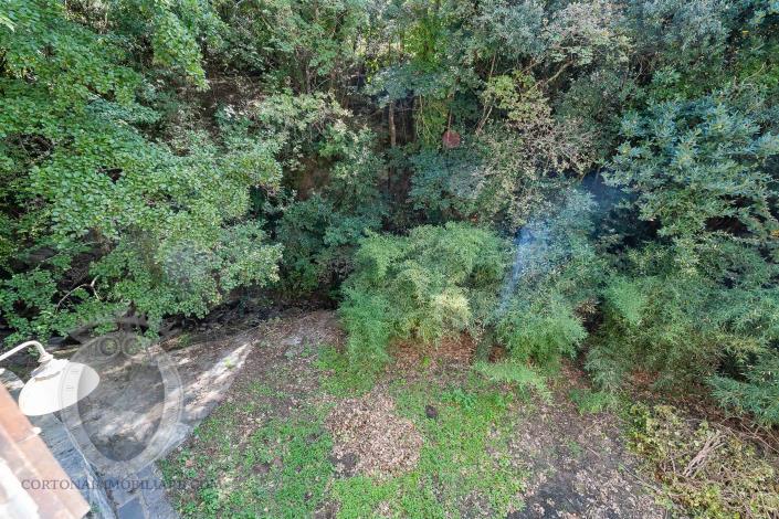 Image No.23-4 Bed Farmhouse for sale