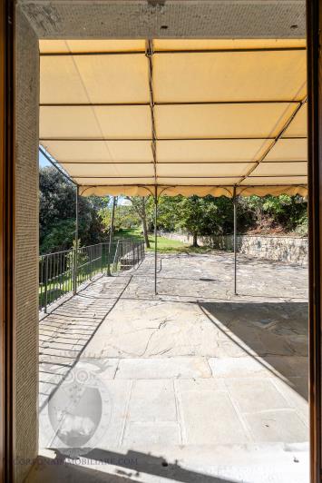 Image No.27-4 Bed Farmhouse for sale