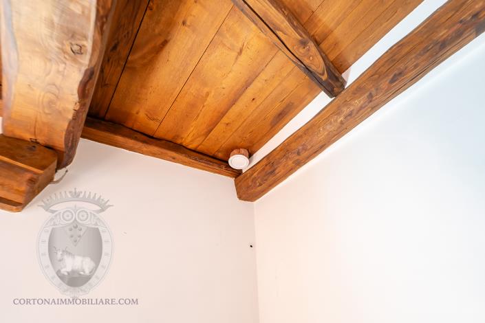 Image No.43-4 Bed Farmhouse for sale