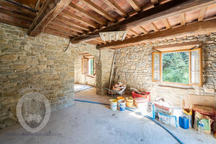 Image No.46-4 Bed Farmhouse for sale