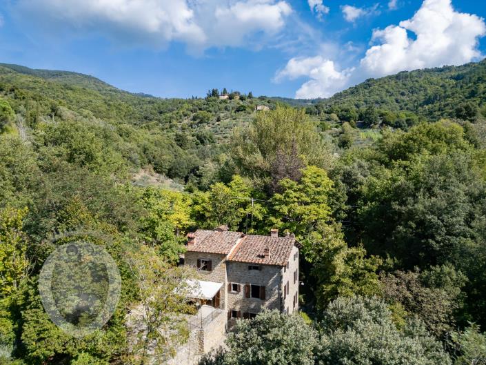 Image No.51-4 Bed Farmhouse for sale